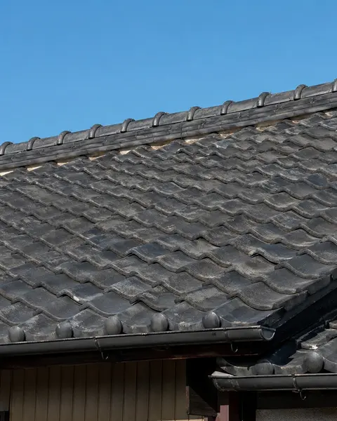 施工前の瓦屋根